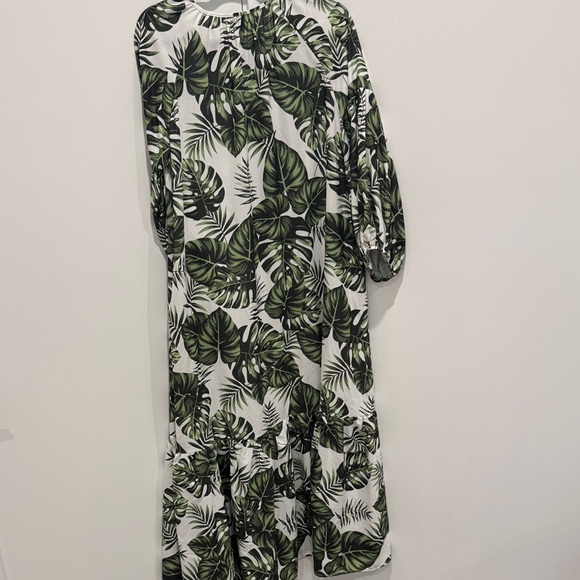 Tropical Leaf Print Maxi Dress - Picture 5 of 6